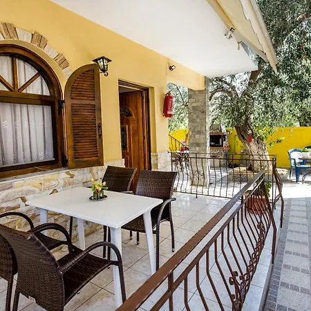 Apartament Laskarina Onar *