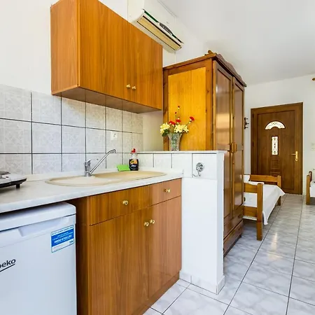 Laskarina Onar Apartment *