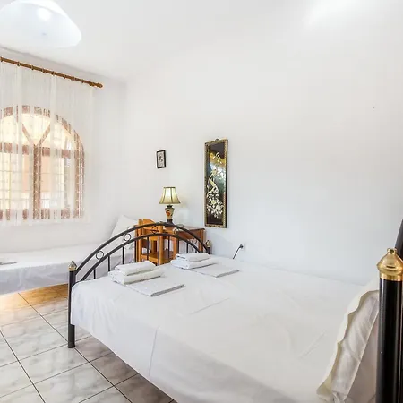 Apartment Laskarina Onar